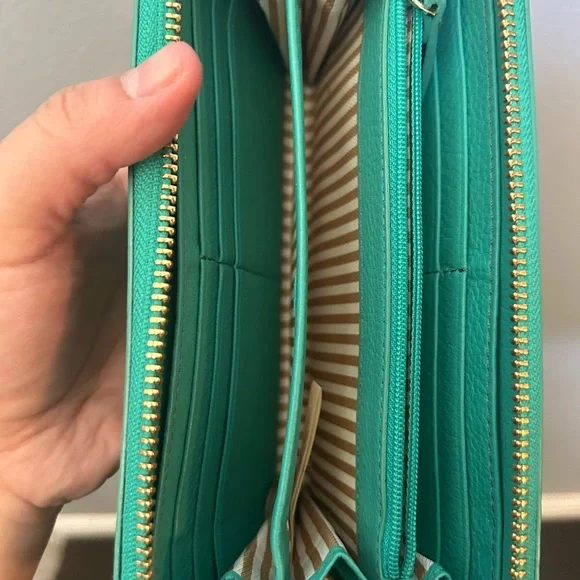 Kate Spade Wallet - Picture 4 of 7